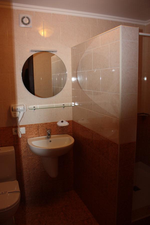 Hotel Gostynnyi Dvir ブチャ 部屋 写真